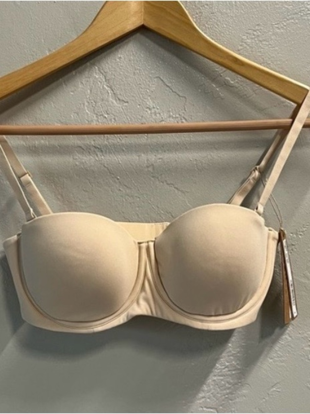 SKIMS Strapless Convertible Bra - Beige